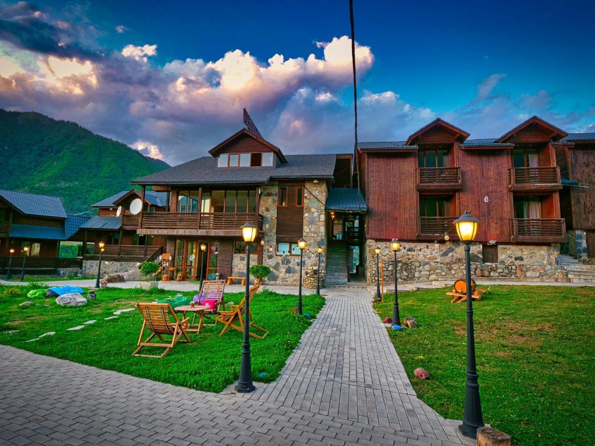 Hotel Banguriani Mestia Exterior photo